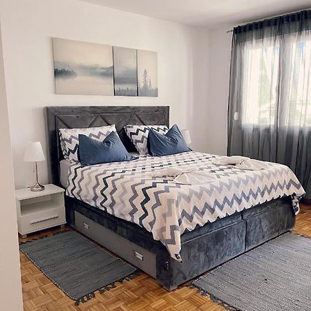 Emili Apartman Zára Kültér fotó