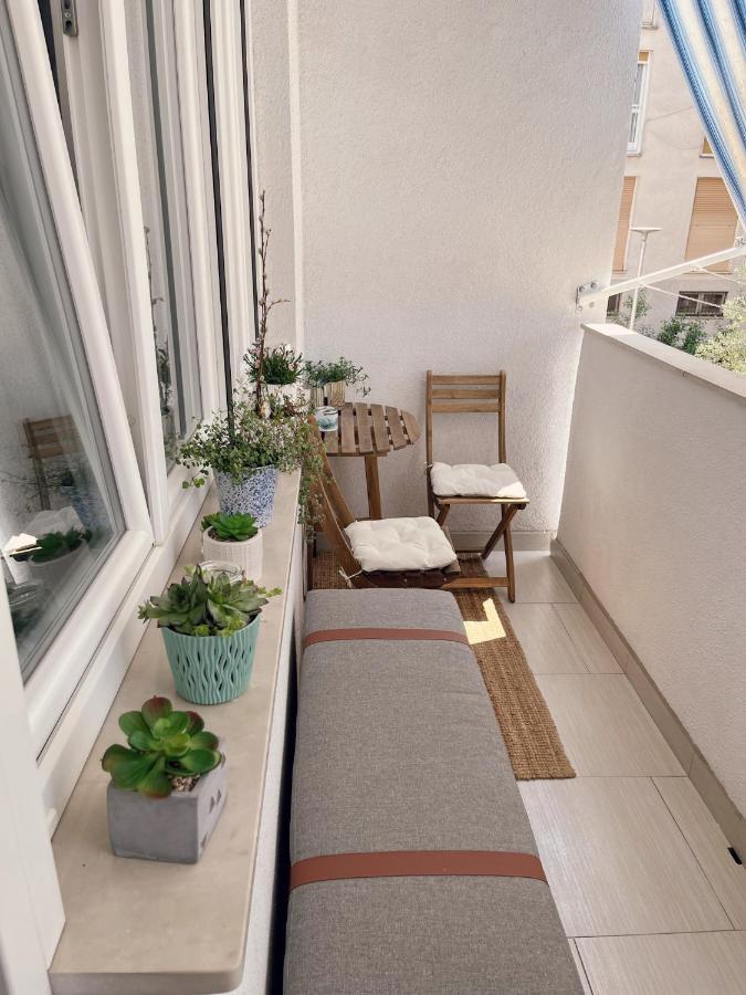 Emili Apartman Zára Kültér fotó